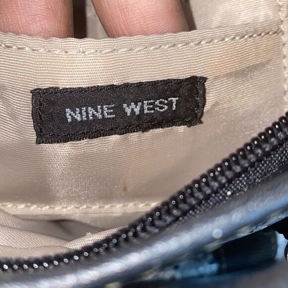 Nine West small purse *Sale* Bundle 2 purses for $60 - Picture 8 of 11